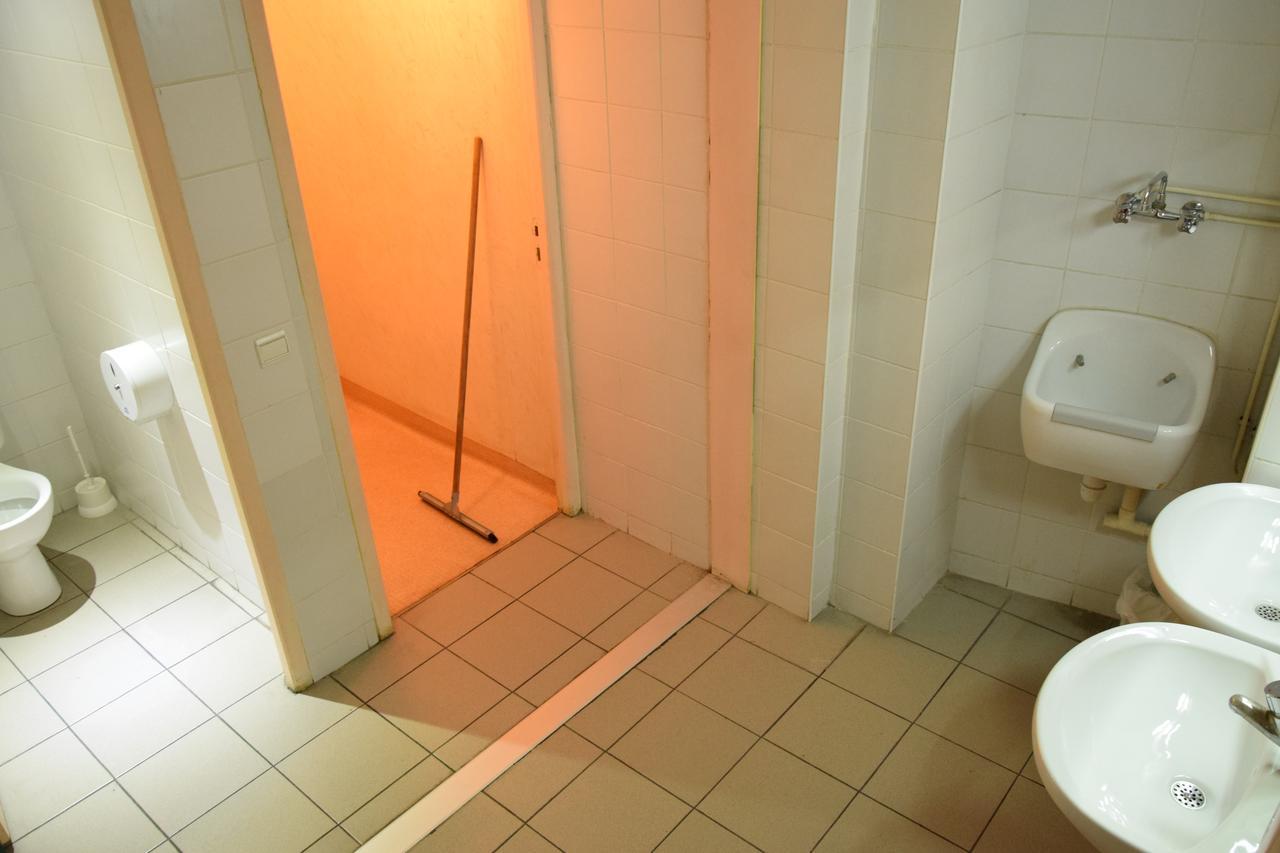 Auberge De Jeunesse Jas De Bouffan Aix-en-Provence Kamer foto